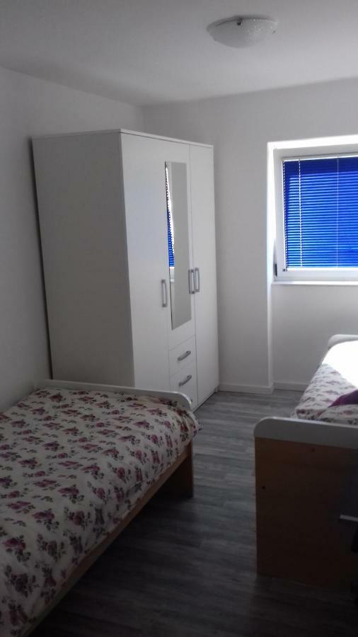 Apartment Lorena Σίμπενικ Εξωτερικό φωτογραφία