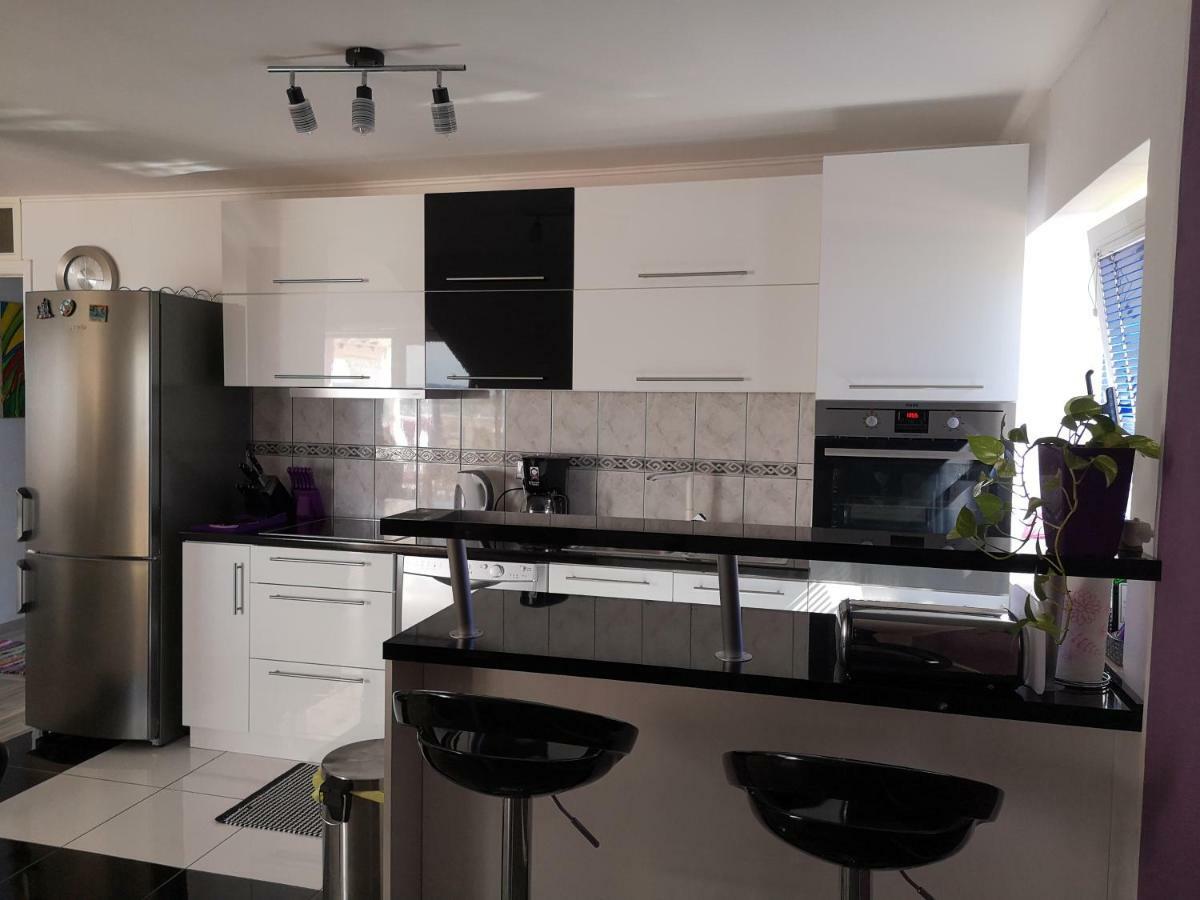 Apartment Lorena Σίμπενικ Εξωτερικό φωτογραφία